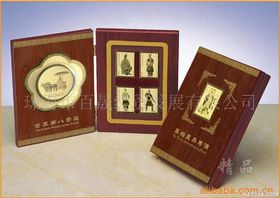 商务礼品怎么选？木质笔筒与名片盒的定制与包装指南